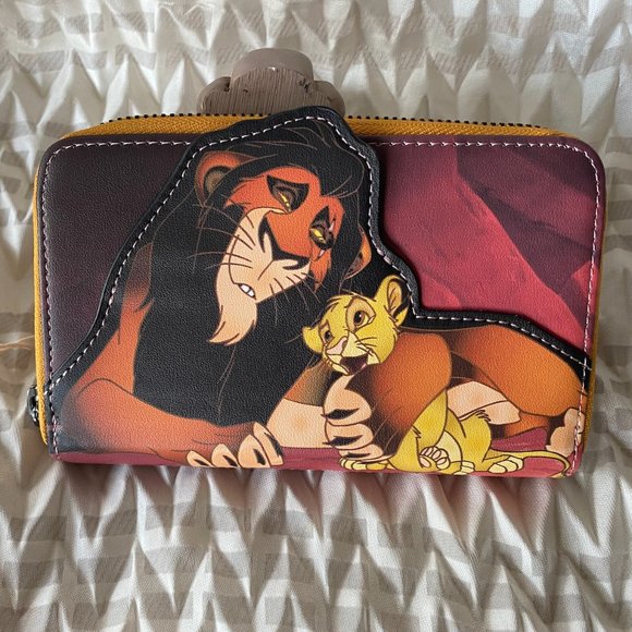 Loungefly Disney Lion King Scene Scar Ziparound Wallet. NWT - Picture 1 of 3